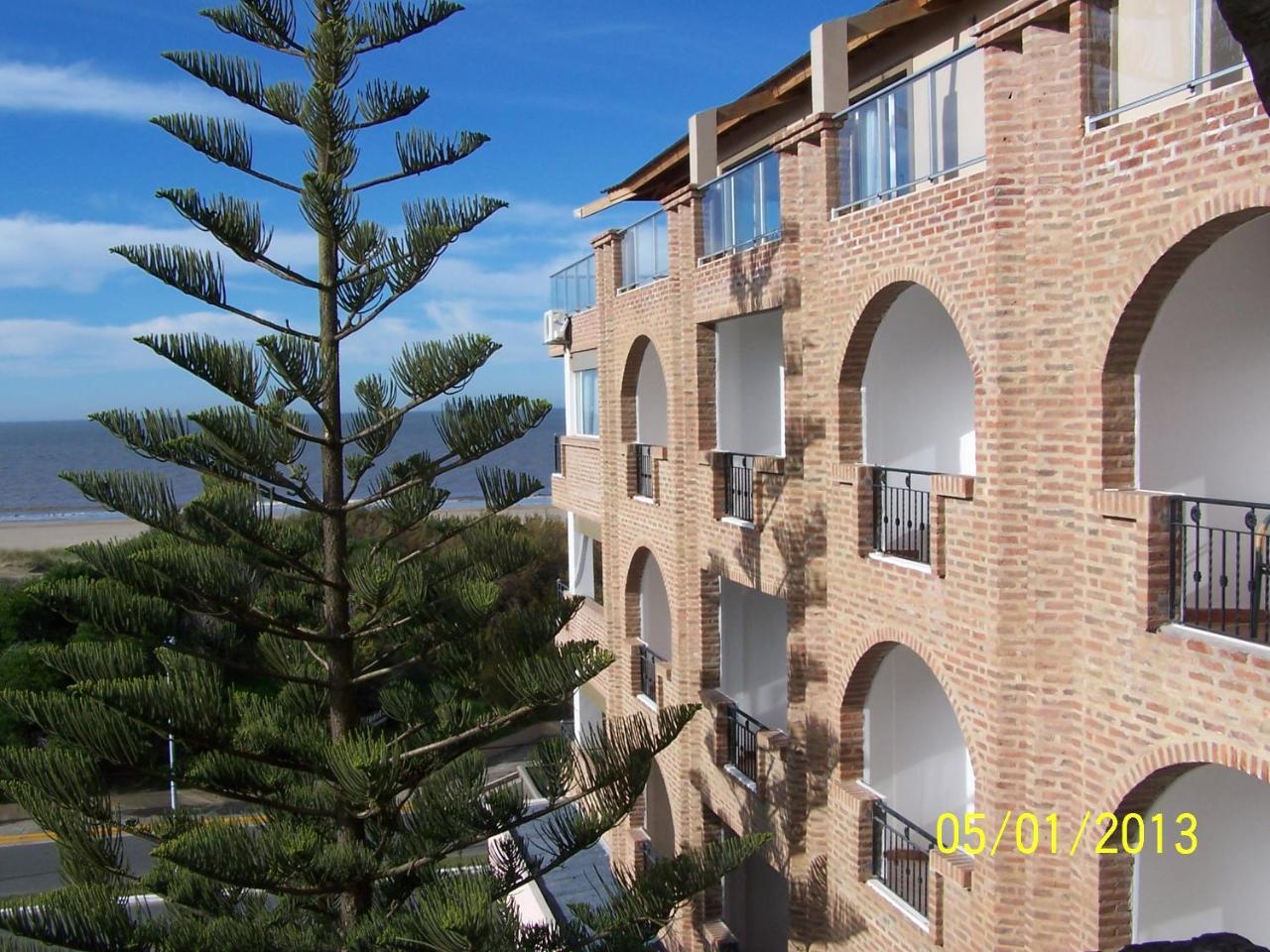 Costanera Mar Hotel & Suites San Clemente del Tuyu Bagian luar foto